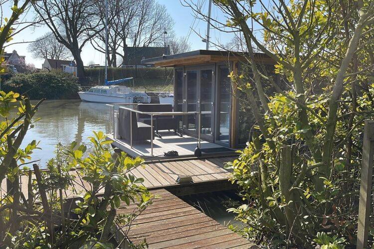 Waterfront Houseboat Near The Centre Otel Monnickendam Dış mekan fotoğraf